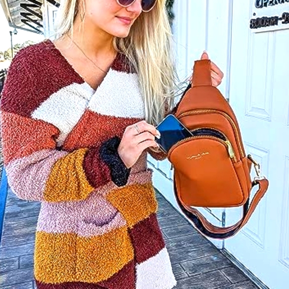 NWOT INICAT 5-Way Crossbody Sling Waist or Shoulder Bag - Picture 5 of 17